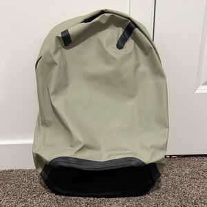 Columbia Men's Khaki and Black Backpack